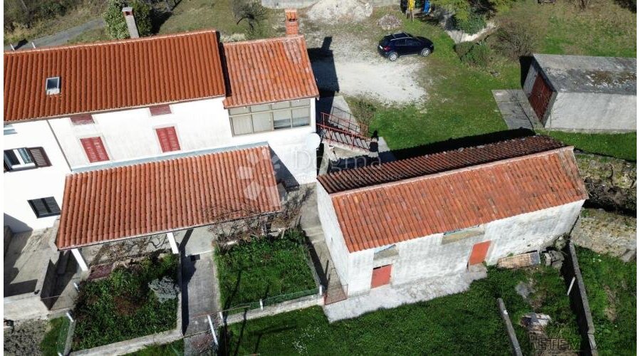 LABIN,kuća sa pomoćnim objektom u blizini grada - 3