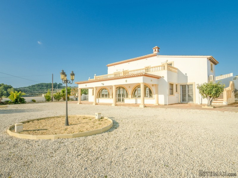 5 Bedrooms - Finca - Alicante - For Sale