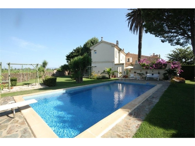 Magnificent Property With Pool, St..