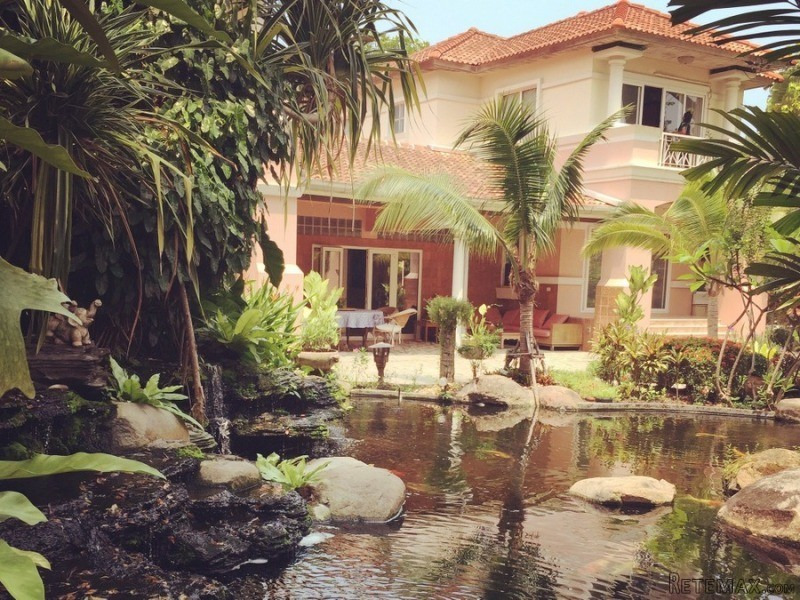 Central Pattaya: Top located 5 bedroom..