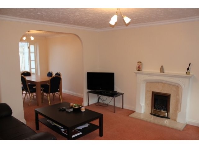 Superbly spacious & well presented Four.. - 2