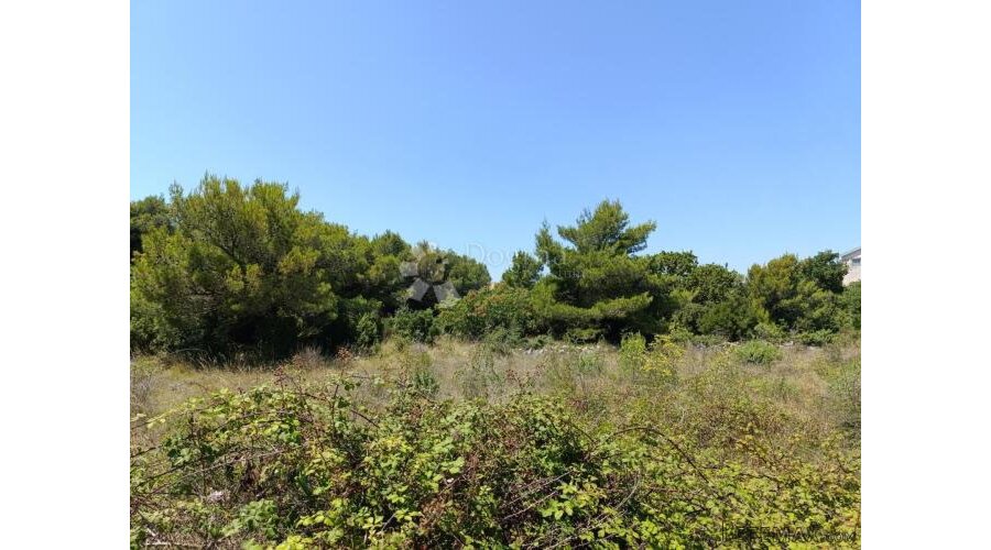 DRAGE (PAKOŠTANE) - GRAĐEVINSKO ZEMLJIŠTE 778m2