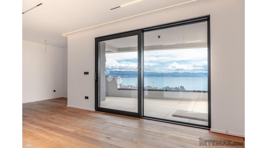 5★ LOVRAN: 65 m² + 22 m² NATKRIVENE TERASE + 143 m² DODATNOG - 2