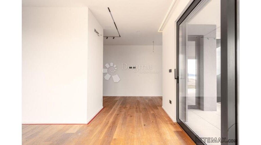 5★ LOVRAN: 65 m² + 22 m² NATKRIVENE TERASE + 143 m² DODATNOG - 3
