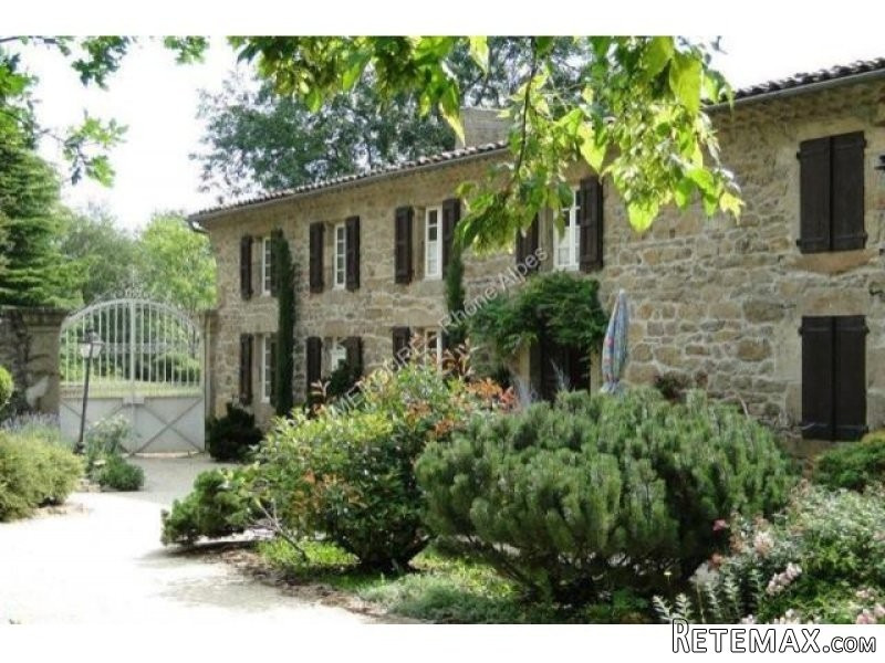 8 bedroom Character For Sale: 07290..
