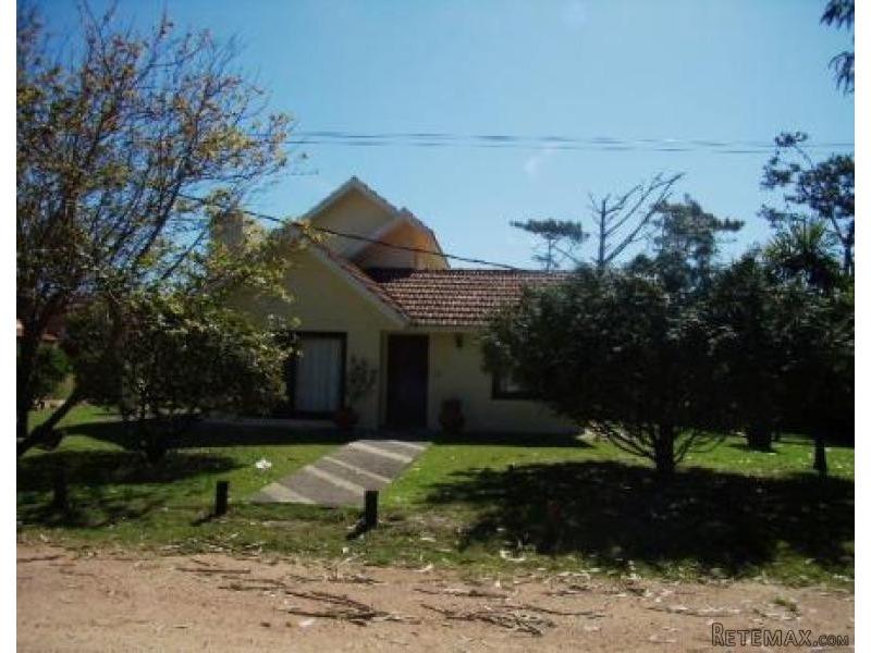 3 Bedroom House - For Rent -.. - 2