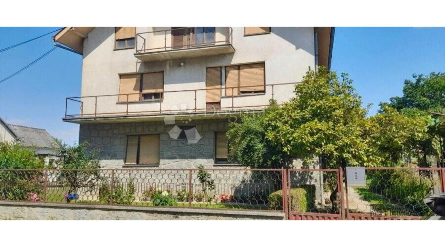 NAŠICE - Kuća uz glavnu cestu sa okućnicom! 279m2 - 2
