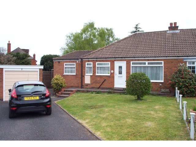 2 Bedrooms - Semi Detached - Coleshill..