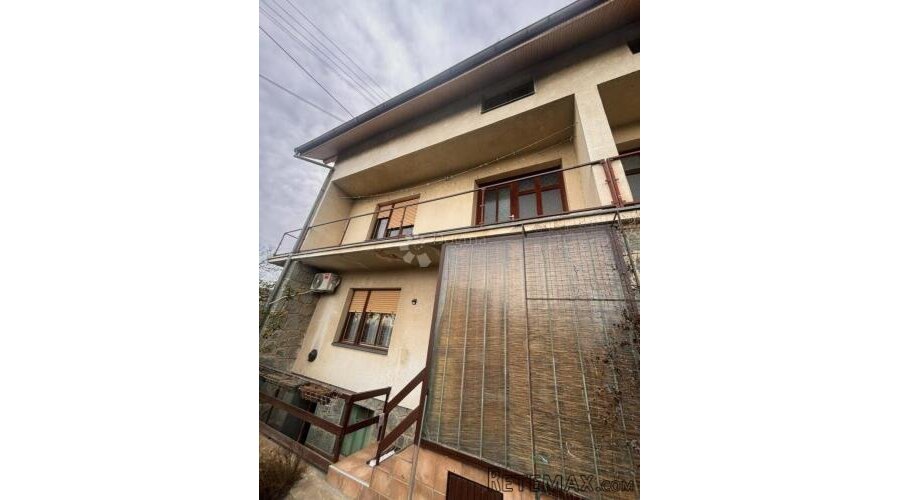 NAŠICE - Kuća uz glavnu cestu sa okućnicom! 279m2 - 3