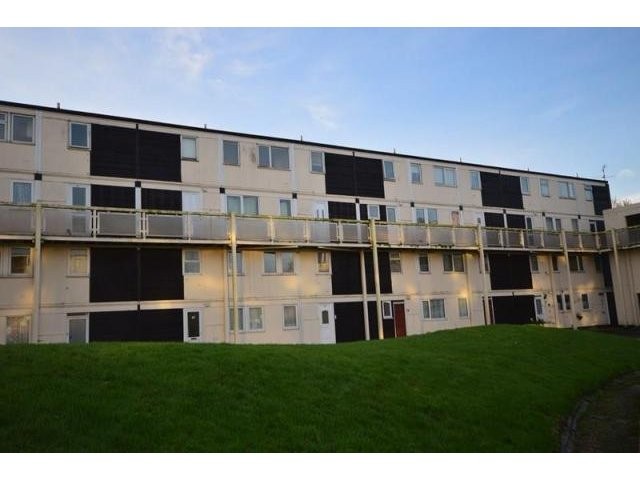 2 bedroom Maisonette For Sale: Cornwall..