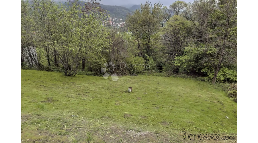 PRILIKA!! Građevinsko zemljište šestine