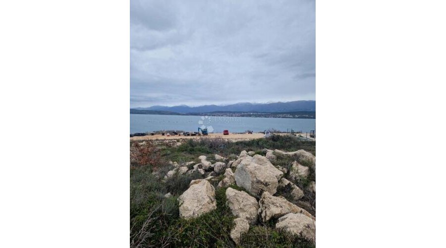 GRAĐEVINSKO ZEMLJIŠTE UZ MORE - NOVIGRAD