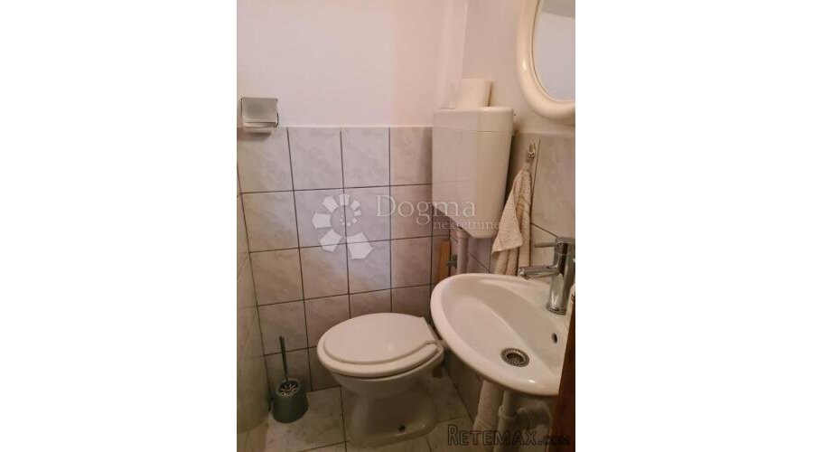 ŠIBENIK CENTAR, potpuno renovirana kamena kuća - 11