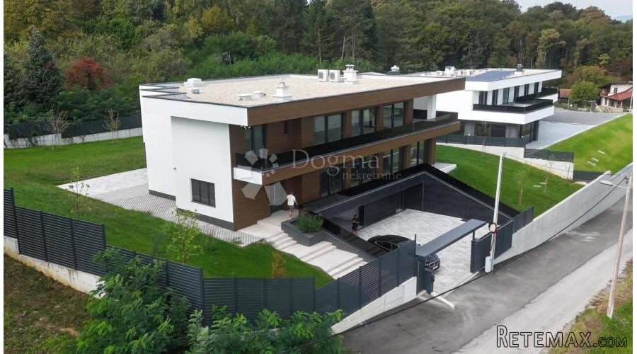 Luksuzna vila s bazenom i pogledom na Zagreb – Novogradnja