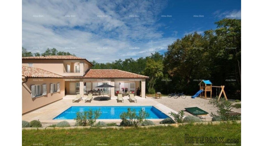 Prodaje se vila sa bazenom, okolica Labina - 2
