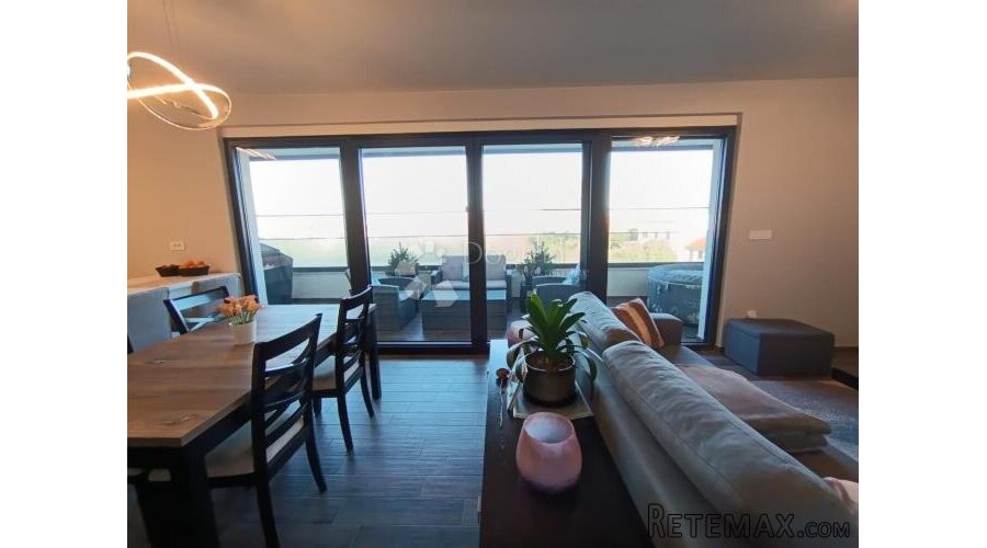 Odličan stan/apartman sa 19 m2 terase - Malinska - 2