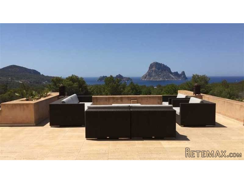 Apartment with stunning views towards..