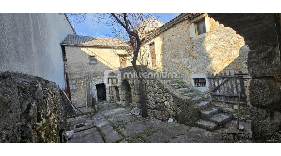 Tribalj, 110m2, samostojeća kamena kuća
