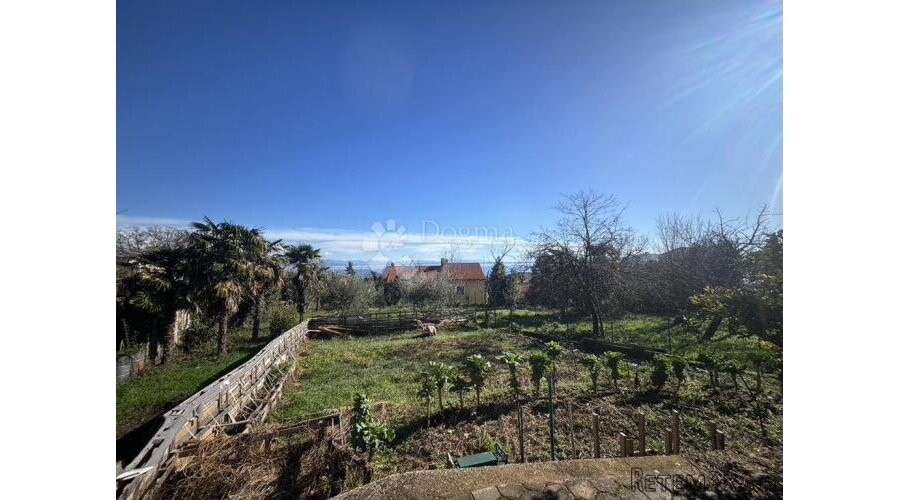 IKA, kuća s 1900 m2 okućnice