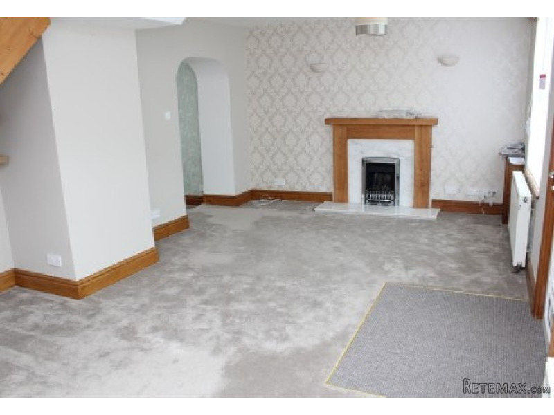 18 Church Avenue, Onchan - 2