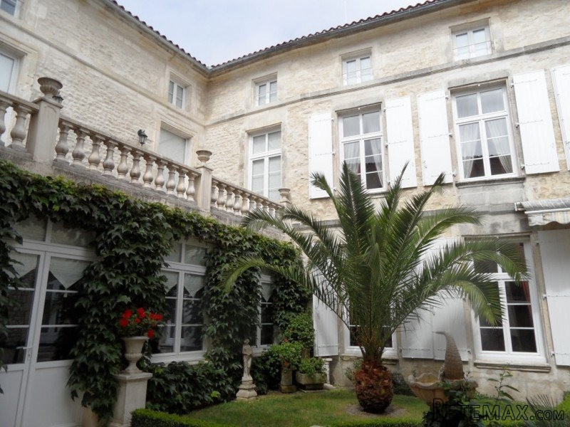 Townhouse With Shop Rented Out St Jean..