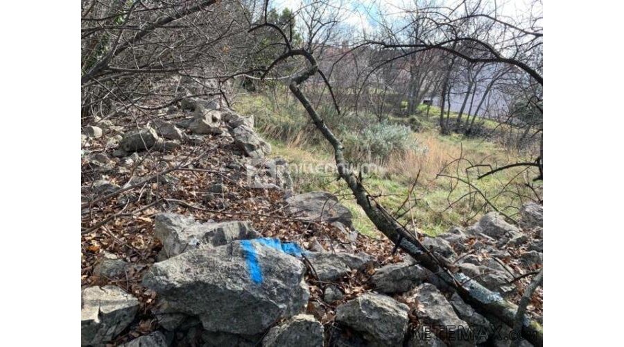 Šmrika, građevinsko zemljište 1.140m2