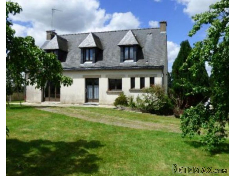 Pretty Detached House and Gardens