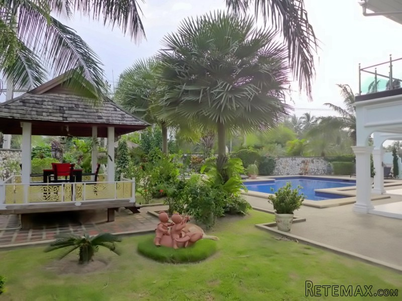 For Rent: immaculate 4 bedroom.. - 2