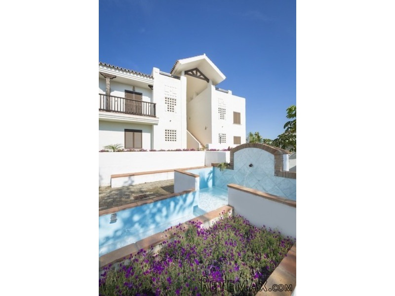 3 bedroom property near San Roque Back..