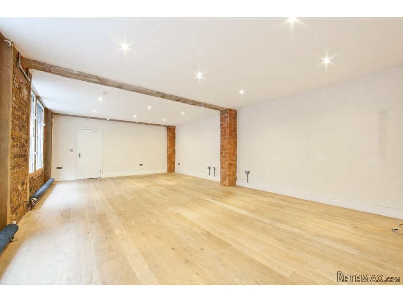 Ravey Street EC2A - 2