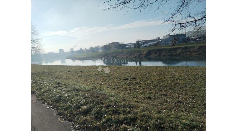 Na prodaju građevinsko zemljište - 3