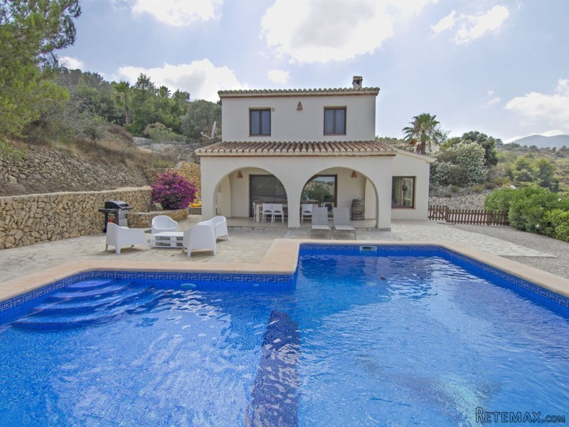 4 Bedrooms - Finca - Alicante - For Sale
