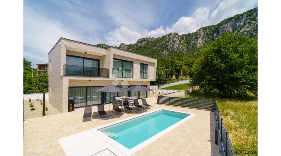 Crikvenica-zaleđe, vila sa bazenom