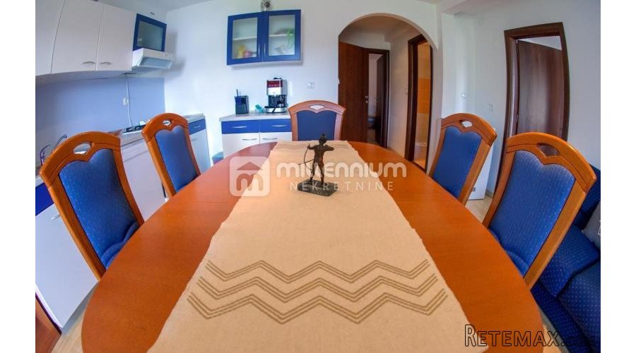 Karlobag, uređena kuća od 265m2, 2. red od mora - 7