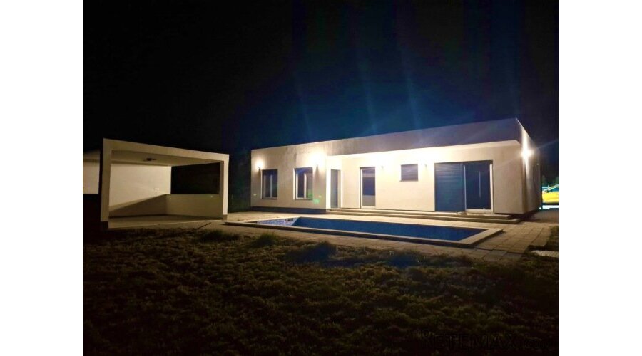 Raritet u ponudi: nova vila s bazenom - 2