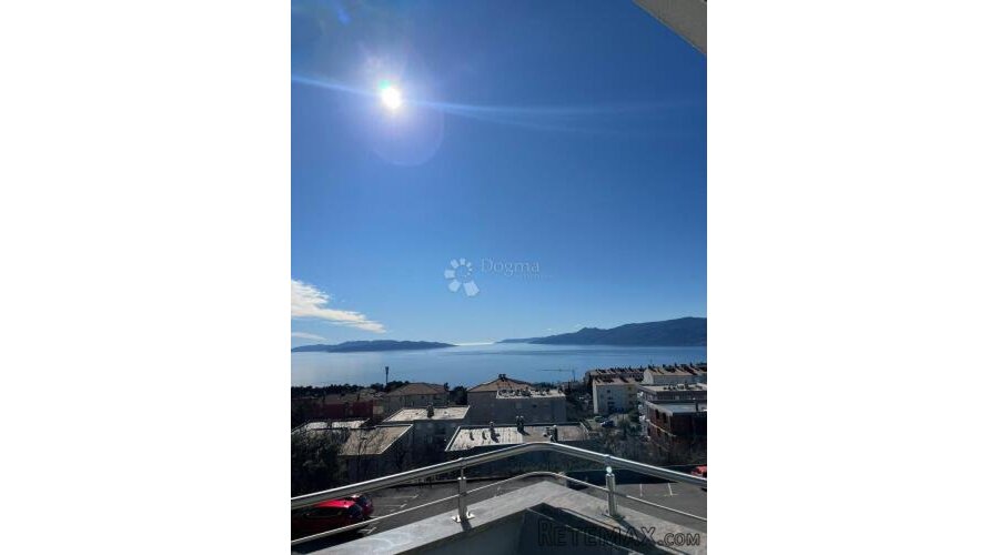 Predivan stan s pogledom Srdoči