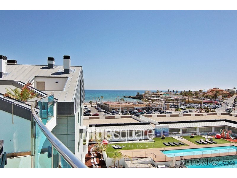 Luxury 4-bedroom Atico duplex with sea..