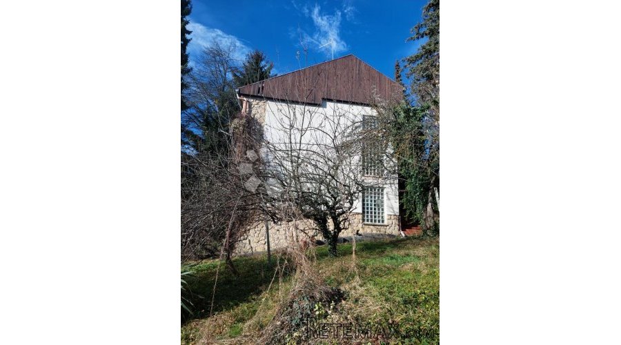 Kuća sa velikim potencijalom - 4