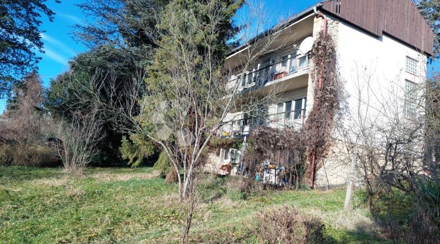 Kuća sa velikim potencijalom - 8