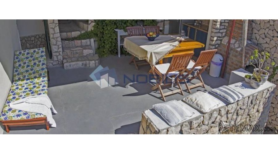 Vis, Milna, 430m2, kuća sa 4 apartmana, izvrsna lokacija - 8