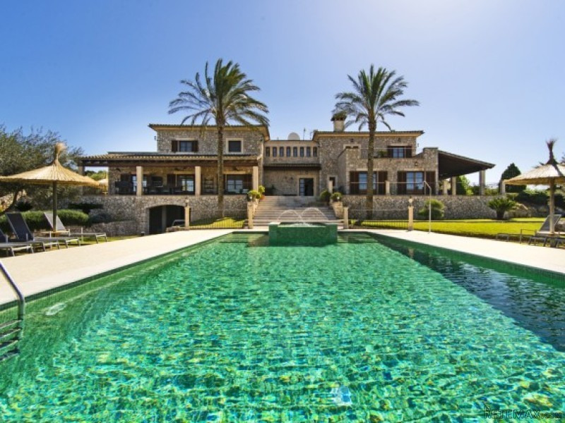 Luxury Country House In Quiet Area In..