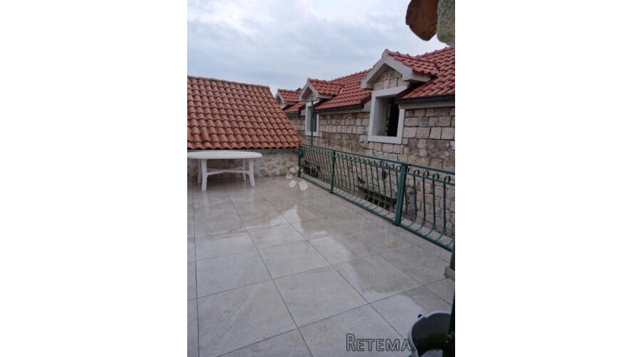 KAMENA KUĆA S POSLOVNIM PROSTOROM - 3