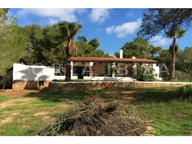 Charming property with fabulous..