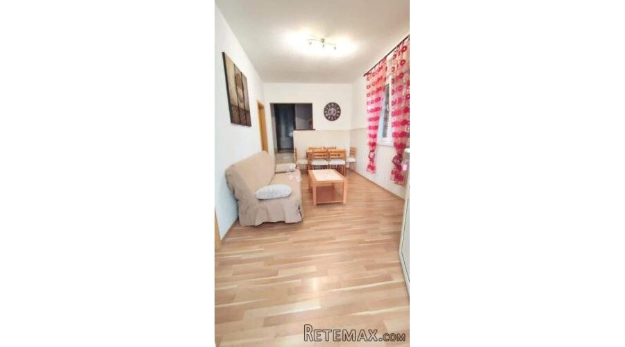 Dvosoban stan 200m od plaže