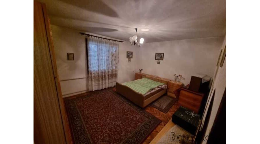Kuca i pomocni objekti 220m2,plac 11ari - 6