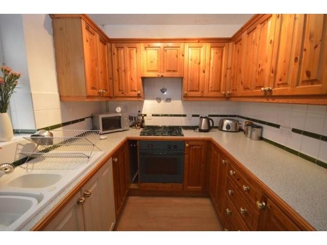 Unfurnished 3 bedroom Property For.. - 2