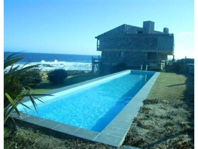 5 Bedroom House - For Rent - Jose..
