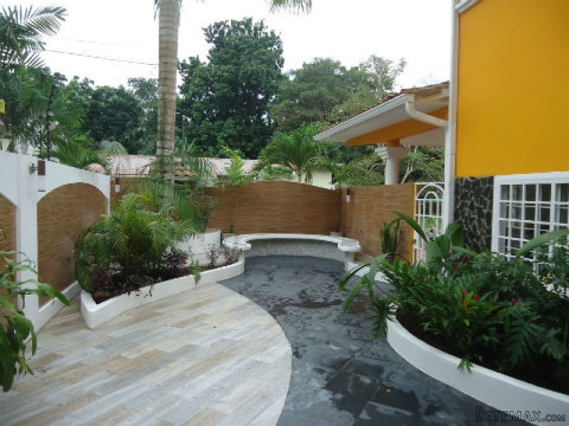 Duplex House for Rent in Llanos de.. - 2