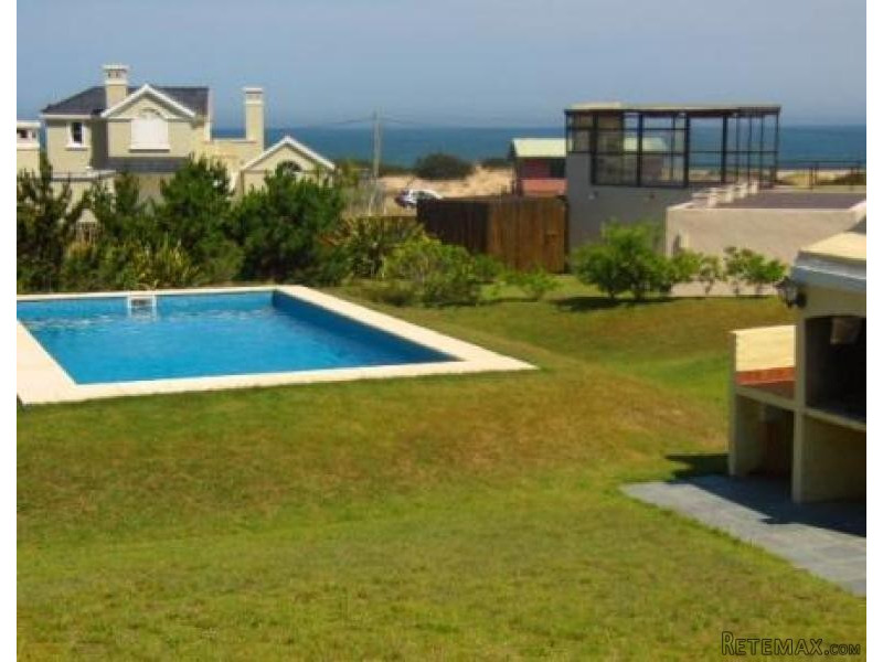 4 Bedroom House - For Rent -..
