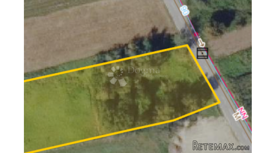Građevinsko zemljište površine 4402 m² - 3